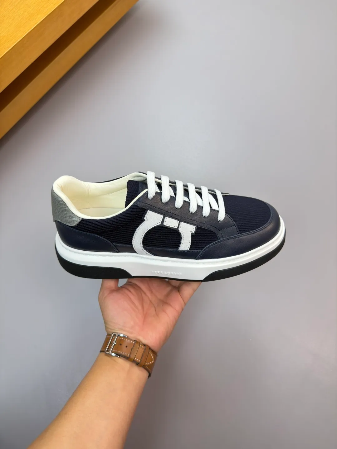 Men's men's shoes 💰420 [New style] 🏃‍♂️🏃‍♂️[ Ferragamo] Ferragamo - High-end quality original order·Casual sports shoes - Upper: 🔝Nappa calfskin, suede calfskin, shoe body. Sewing brand totem, tongue air pressure brand logo - Inner: water-dyed cowhide - Outsole: ultra-light TPU foam rubber; molded outsole -Ultra-high quality control and fine workmanship: outstanding (high-end, extravagance, grade) -Size: 38-45 (46, can be customized)